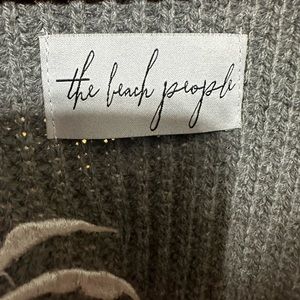 Beach people gray cardigan sweater large.